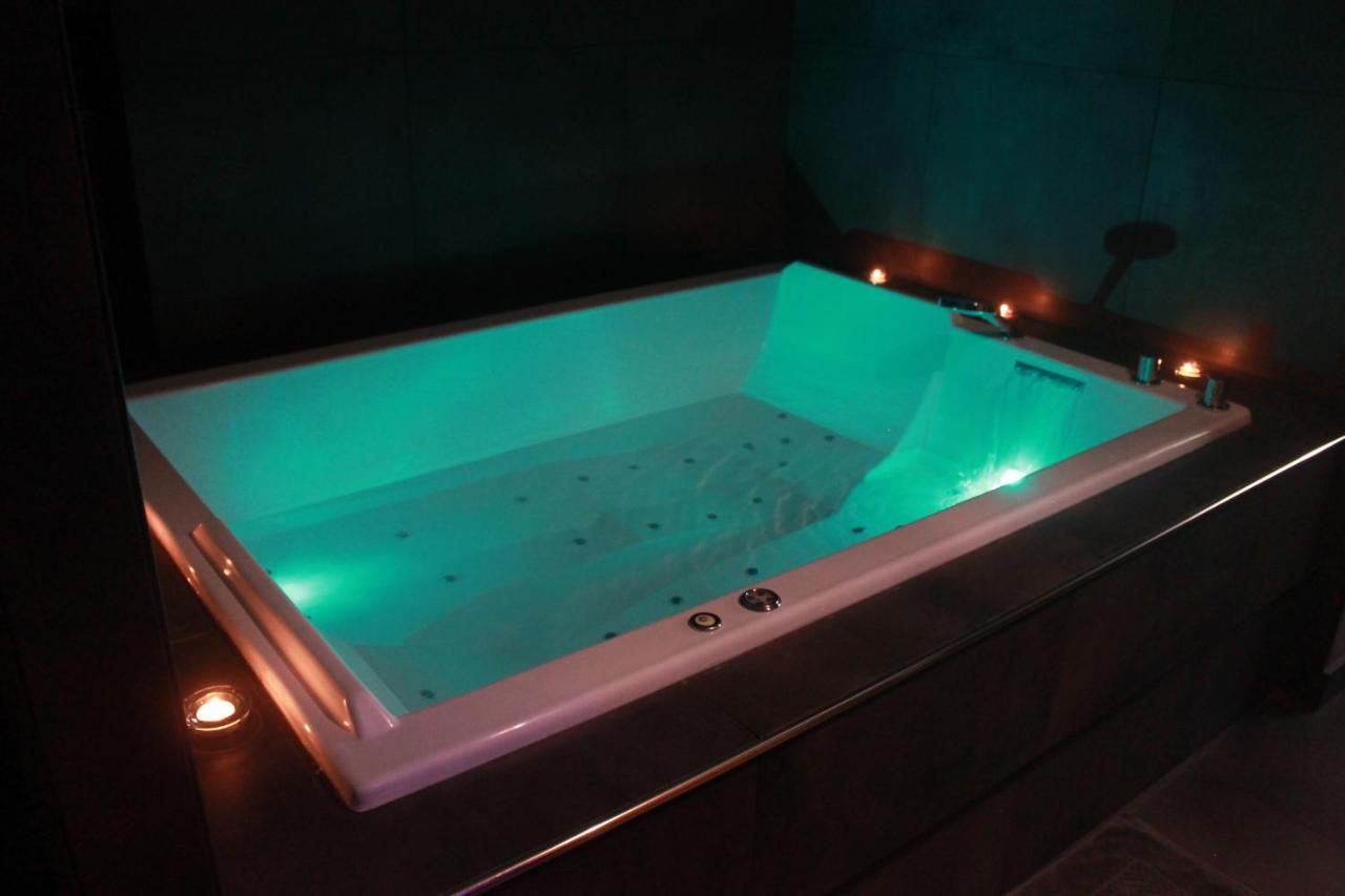 The Down Town Nenad'S Spa Дижон Экстерьер фото